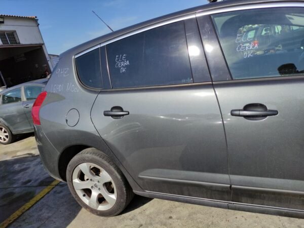 Puerta trasera derecha Peugeot 3008 HDI 110 (109 CV)
