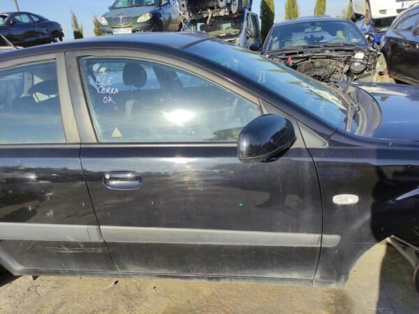 Puerta delantera derecha Kia Rio II Hatchback (JB) 1.5 CRDi (109 cv)