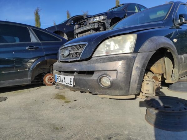 Paragolpe delantero Kia Sorento I 2.5 CRDi (140cv) - Imagen 2