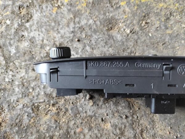 Mando elevalunas delantero izquierdo Volkswagen Golf VI 1.6 TDI (105cv) - Imagen 3