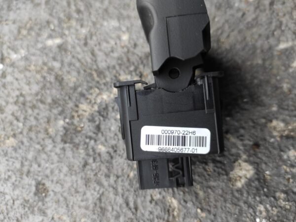 Palanca freno mano Peugeot 3008 HDI 110 (109 CV) - Imagen 3