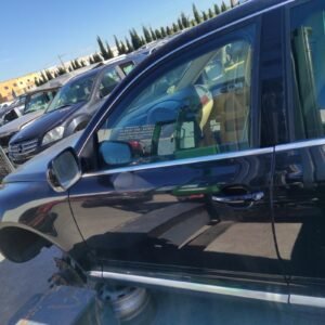 Puerta delantera izquierda Volkswagen Touareg I (7L) 3.0 TDI (224 cv) Tiptronic