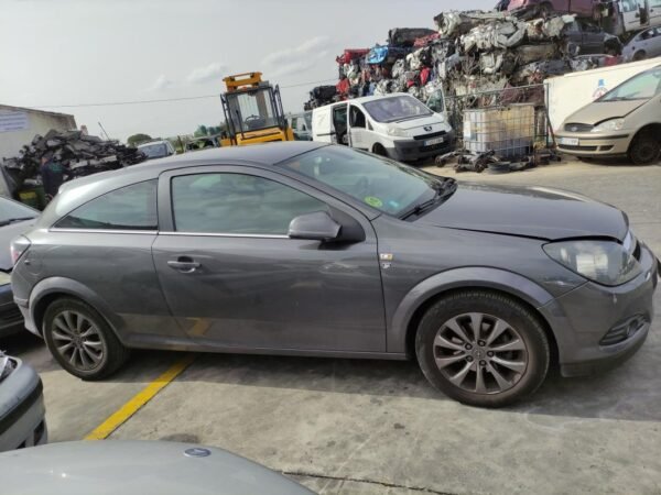 Despiece Opel Astra H GTC 1.7 CDTI (110 cv) 2010 - Imagen 3