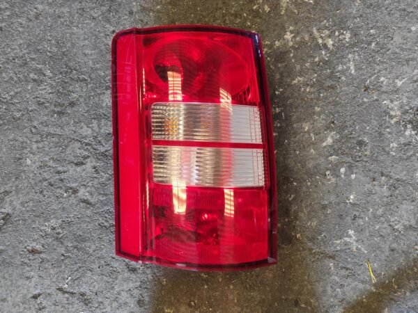 Piloto trasero izquierdo Chrysler Grand Voyager V 2.8 CRD (163cv)