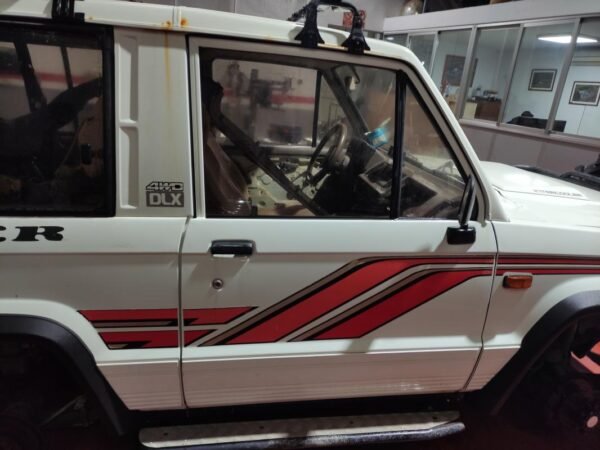 Puerta delantera derecha Isuzu Trooper (UBS) 2.8 TD (UBS55) (106 cv)