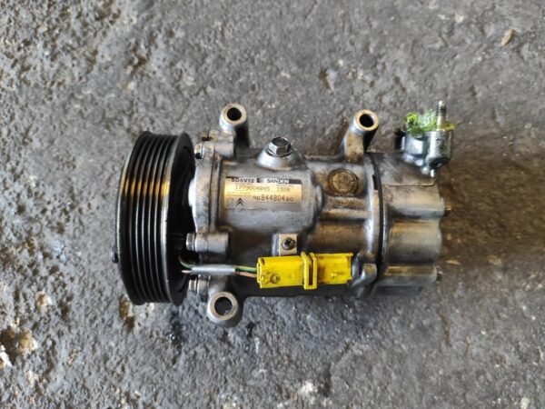 Compresor aire acondicionado Citroen Nemo 1.4 HDI (68 cv) - Imagen 2