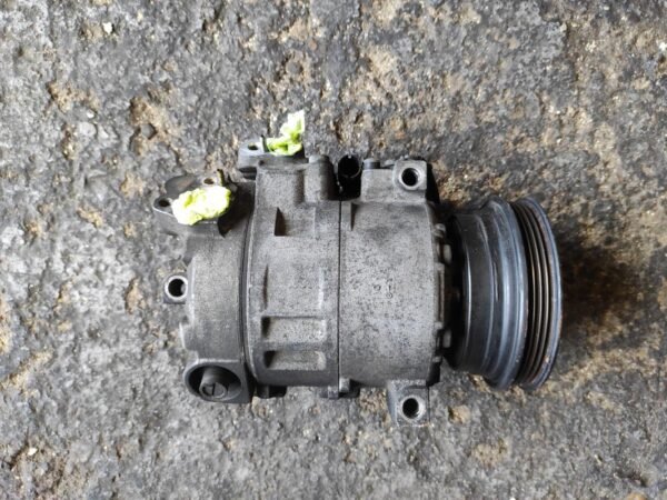 Compresor aire acondicionado Bmw Serie 5 (E39) 525 tds (143 cv) - Imagen 2