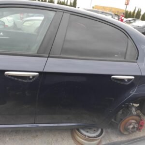 Puerta trasera izquierda Alfa Romeo 159 1.9 JTDM (150 cv)