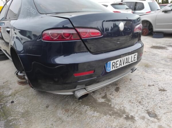 Paragolpe trasero Alfa Romeo 159 1.9 JTDM (150 cv) - Imagen 2