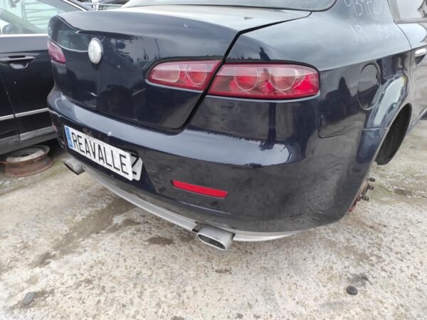 Paragolpe trasero Alfa Romeo 159 1.9 JTDM (150 cv) - Imagen 3