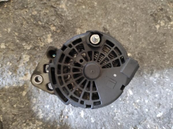 Alternador Opel Astra H GTC 1.7 CDTI (110 cv) - Imagen 3