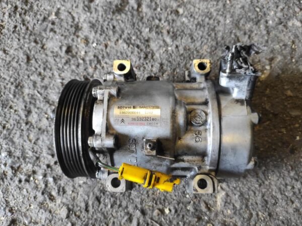Compresor aire acondicionado Citroen Xsara Picasso (N68) 1.6 HDI (90 cv) - Imagen 2