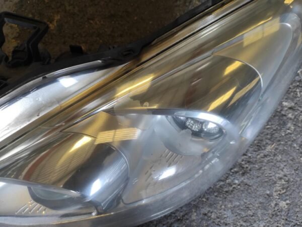 Faro izquierdo Peugeot 508 2.0 HDI (163 cv) FAP - Imagen 2