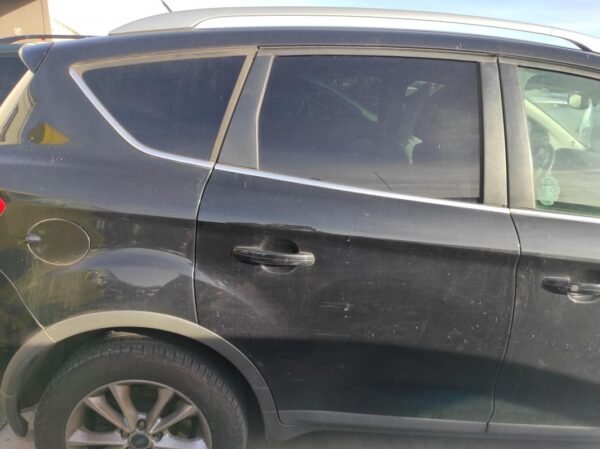 Puerta trasera derecha Ford Kuga I (Versión 2010) 2.0 Duratorq TDCi (163 cv) DPF PowerShift