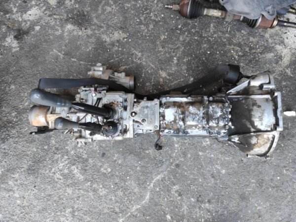 Caja cambios Mitsubishi L 200 (K7_T) 2.5 TD 4WD