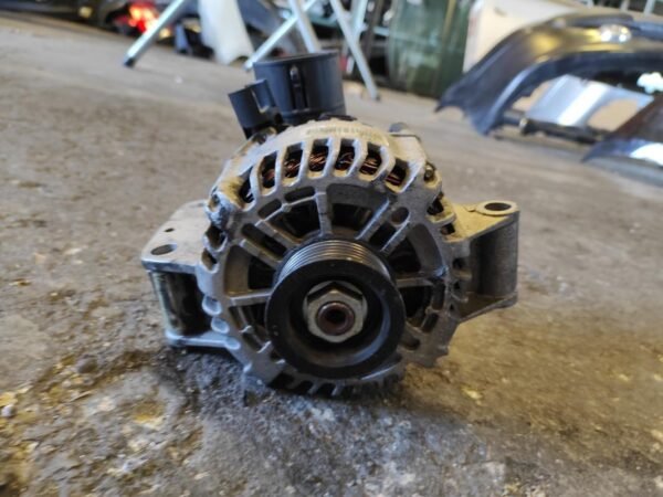 Alternador Ford Mondeo II Wagon 2.0 DI (115 cv) - Imagen 2