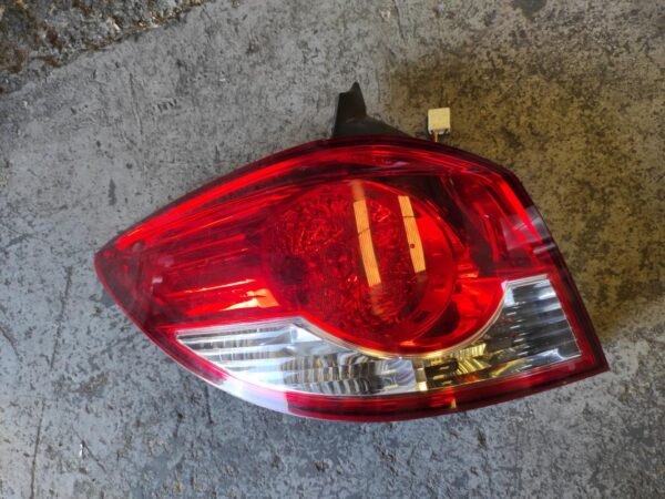 Piloto trasero izquierdo Chevrolet Cruze Hatchback (Versión 2013) 1.7 TD (130 cv)