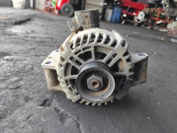 Alternador Ford Mondeo II Hatchback 2.0 DI (115 cv) - Imagen 2