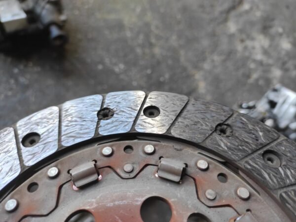 Kit embrague Volkswagen Golf V Variant 1.9 TDI (105 cv) - Imagen 2