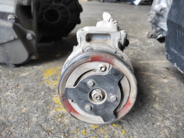 Compresor aire acondicionado Volkswagen Golf V Variant 1.9 TDI (105 cv) - Imagen 3