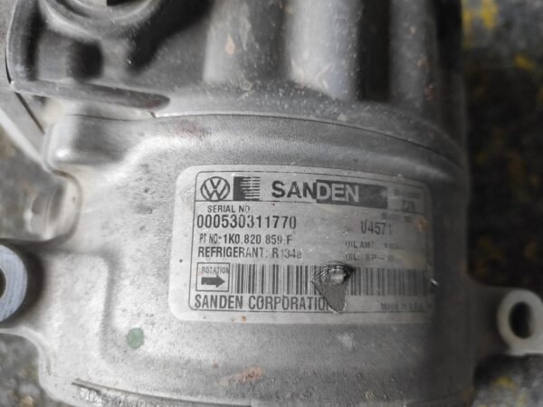Compresor aire acondicionado Volkswagen Golf V Variant 1.9 TDI (105 cv) - Imagen 4