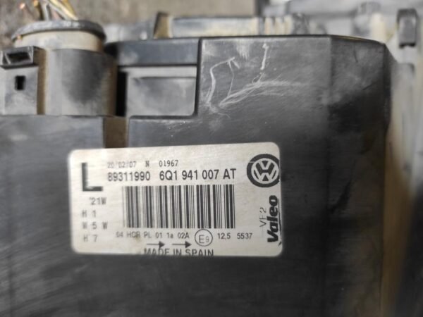 Faro izquierdo Volkswagen Polo IV (9N3) 1.4 (80 cv) - Imagen 3