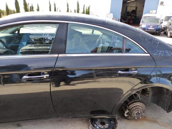 Puerta trasera izquierda Mercedes Benz CLS coupe (C219) CLS 350 (272 cv) G-TRONIC