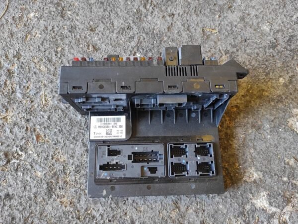 Caja de reles / fusibles Mercedes Benz CLS coupe (C219) CLS 350 (272 cv) G-TRONIC