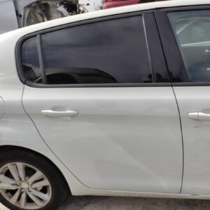 Puerta trasera derecha Peugeot 308 II 1.6 HDI (92 cv)