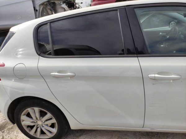 Puerta trasera derecha Peugeot 308 II 1.6 HDI (92 cv)