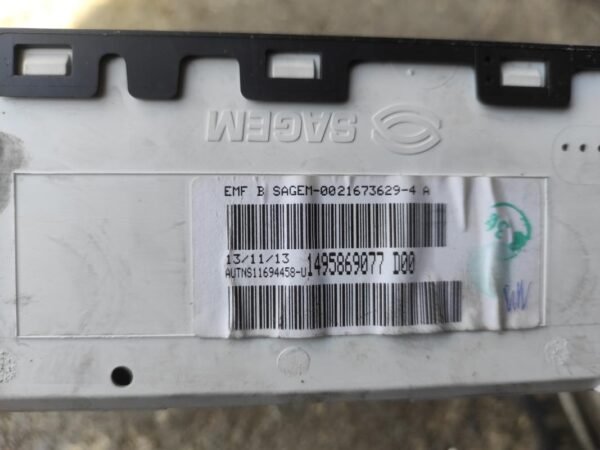 Pantalla multifunción Peugeot 807 2.0 HDi (107 cv) - Imagen 3