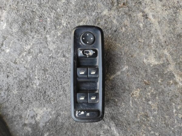 Mando elevalunas delantero izquierdo Peugeot 807 2.0 HDi (107 cv)