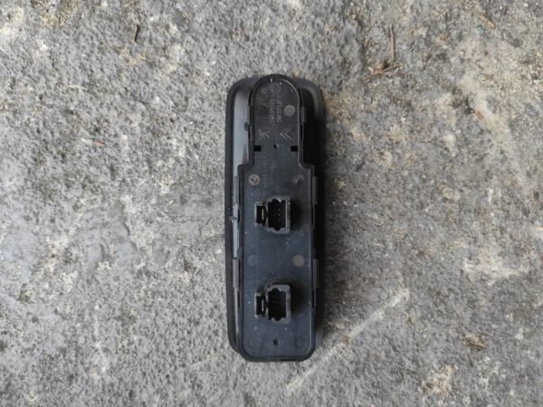 Mando elevalunas delantero izquierdo Peugeot 807 2.0 HDi (107 cv) - Imagen 2
