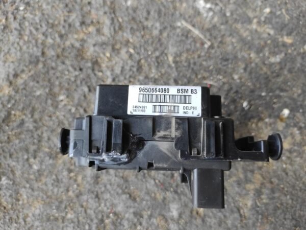 Caja de reles / fusibles Peugeot 807 2.0 HDi (107 cv) - Imagen 2