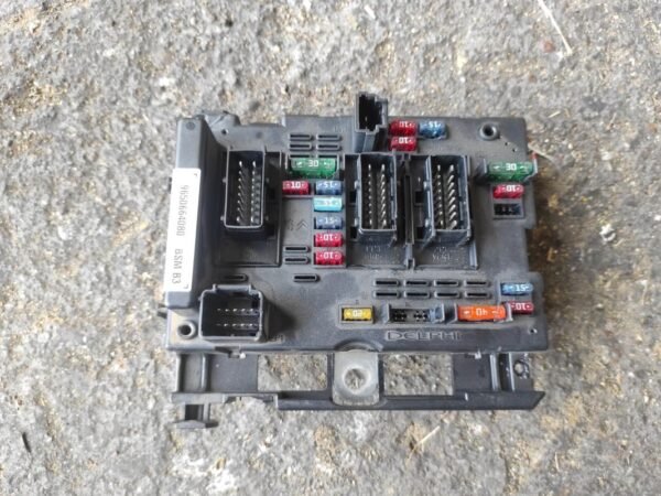 Caja de reles / fusibles Peugeot 807 2.0 HDi (107 cv)
