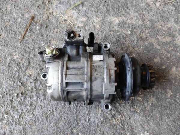 Compresor aire acondicionado Volkswagen Touareg I (7L) 2.5 R5 TDI (174 cv) - Imagen 2
