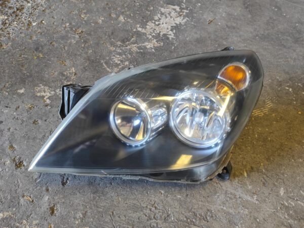 Faro izquierdo Opel Astra H 1.7 CDTI (100 cv)