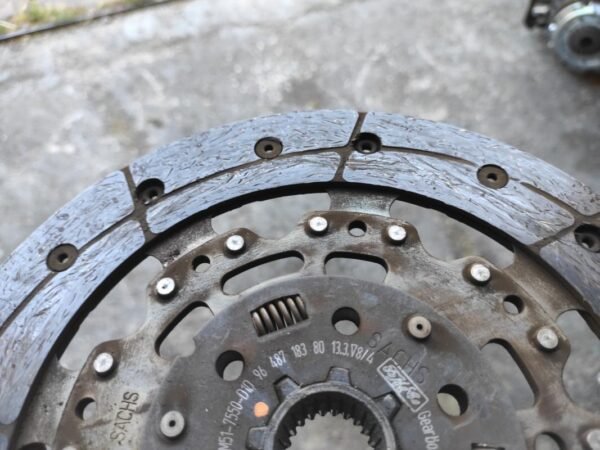 Kit embrague Ford Focus II Hatchback 1.6 TDCi HP (109 cv) - Imagen 2