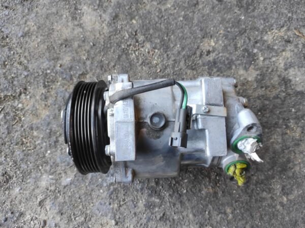 Compresor aire acondicionado Ford Focus II Hatchback 1.6 TDCi HP (109 cv)