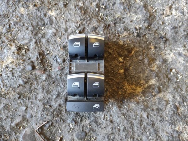 Mando elevalunas delantero izquierdo Audi A3 (8P) Versión 2008 1.6 TDI (105 cv)