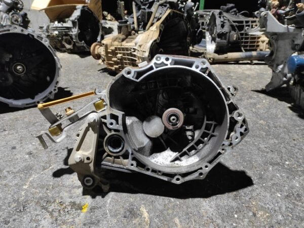 Caja cambios Opel Corsa D 5-puertas 1.2i 16V ECOTEC (80 cv) - Imagen 2