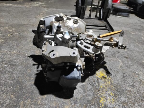 Caja cambios Opel Corsa D 5-puertas 1.2i 16V ECOTEC (80 cv) - Imagen 3