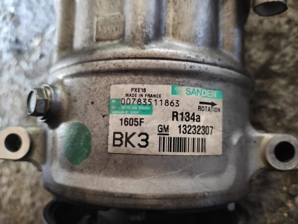 Compresor aire acondicionado Opel Insignia Hatchback 2.0 CDTI (131 cv) DPF - Imagen 4