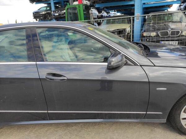Puerta delantera derecha Mercedes Benz Clase E (W212) E 220 CDI (170  cv) Automatico DPF