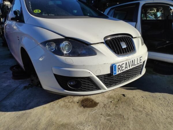 Paragolpe delantero Seat Altea XL (Versión 2009) 2.0 TDI (140 cv) - Imagen 2