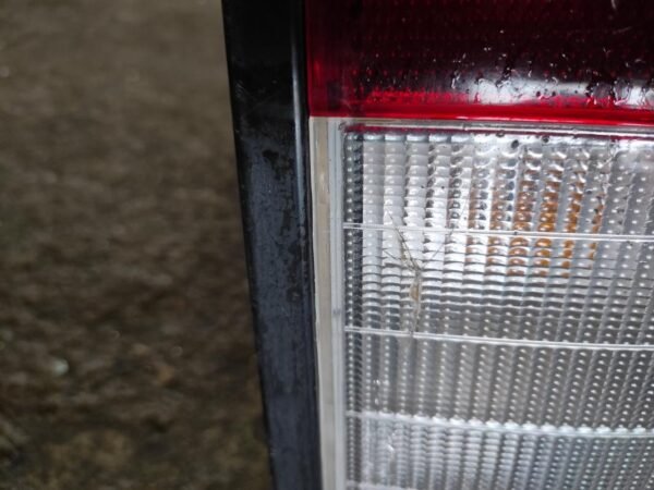 Piloto trasero derecho Nissan Pick UP (D22) 2.5 Di 2WD Double Cab (133 cv) - Imagen 2