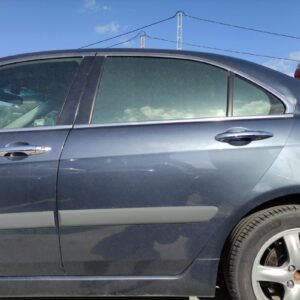 Puerta trasera izquierda Honda Accord VII 2.2 i-CTDi (140 cv)