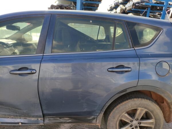 Puerta trasera izquierda Toyota RAV 4 IV 2.0 D-4D (124 cv)