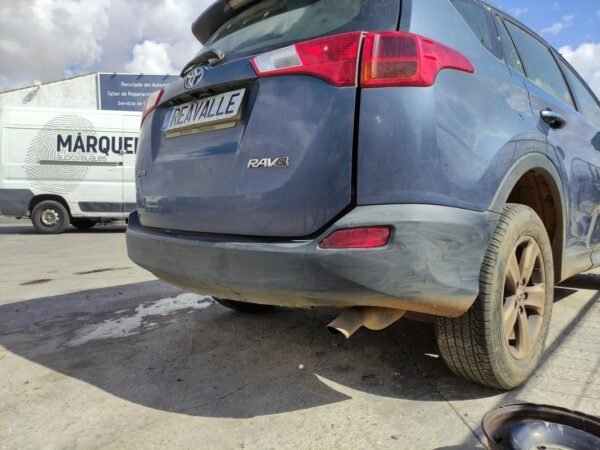 Paragolpe trasero Toyota RAV 4 IV 2.0 D-4D (124 cv) - Imagen 3