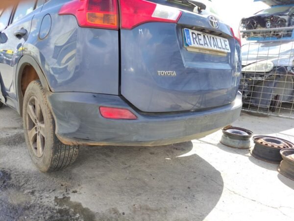 Paragolpe trasero Toyota RAV 4 IV 2.0 D-4D (124 cv) - Imagen 2